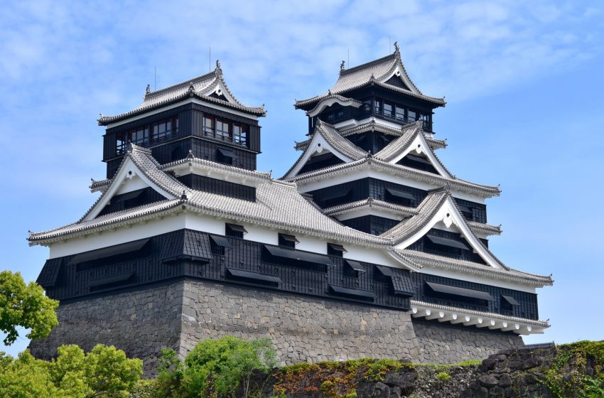  Kumamoto Castle: A Fortress of History and Resilience in the Heart of Kyushu