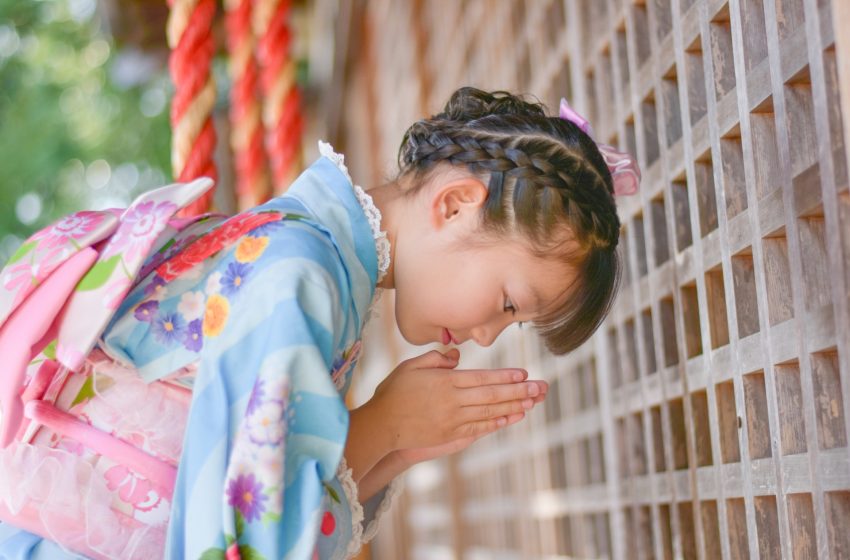  Visiting Japanese Shrines: A Guide to Etiquette and Rituals